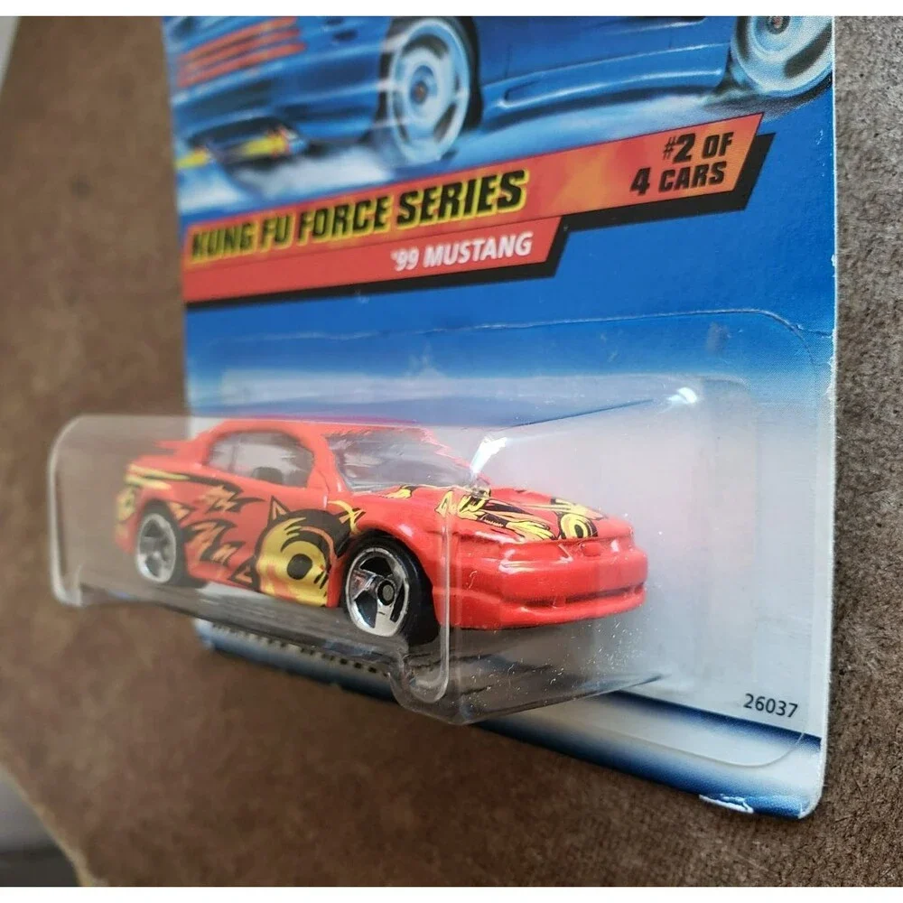 VTG 2000 Hot Wheel '99 MUSTANG Red KUNG FU FORCE Series #2/5 1:64 3 Spoke #26037
